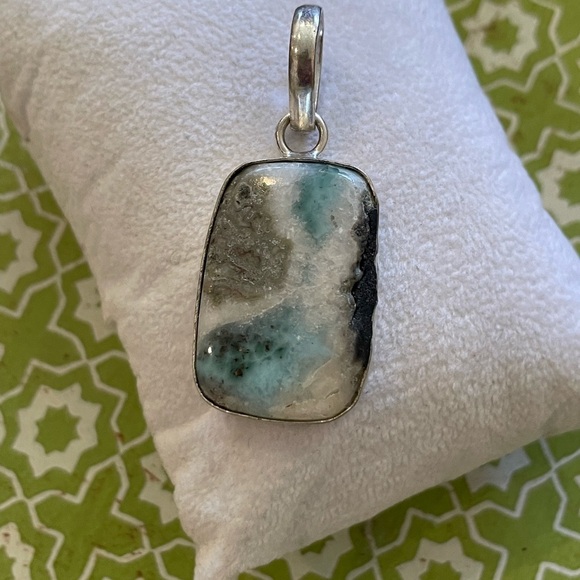 Natural Larimar Rectangle Silver Plated Pendant White Blue Grey Black –Brand New - Picture 2 of 5